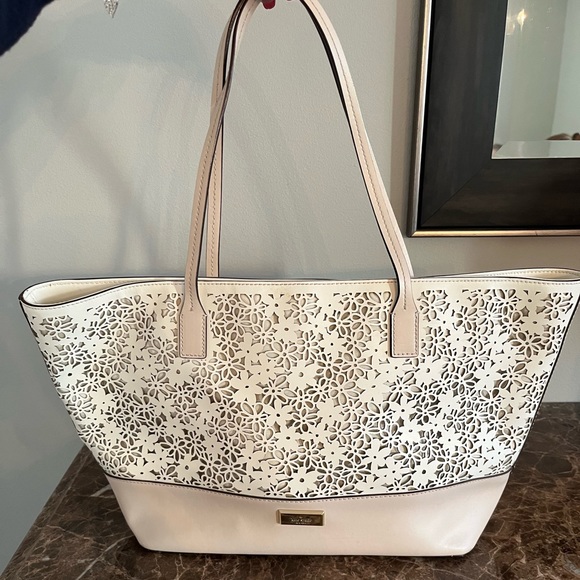 kate spade Handbags - Kate Spade Purse